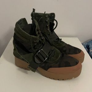 Steve Madden Nyra Platform Combat Booties